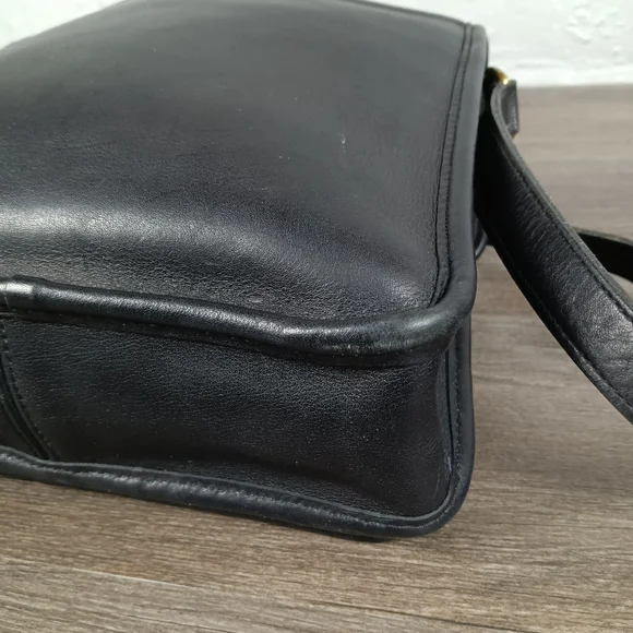 Coach Vintage City Bag #0393-325 - Picture 5 of 10